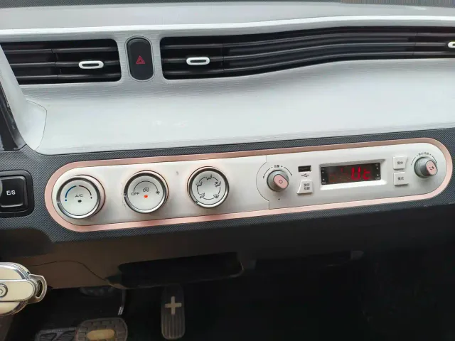 Wuling Hongguang Mini EV — Фото автомобиля 14