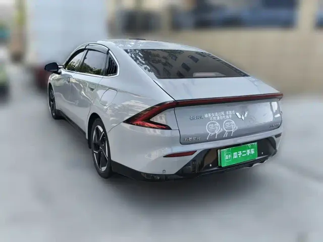 Wuling Starlight — Фото автомобиля 23
