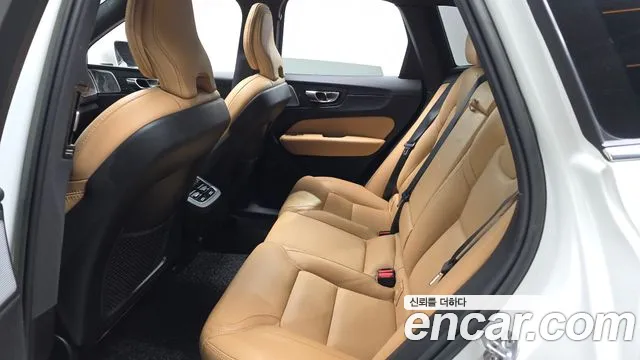 Volvo XC60 2nd Gen — Фото автомобиля 16