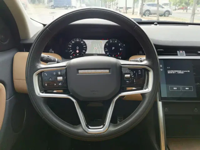 Land Rover Discovery Sport — Фото автомобиля 18
