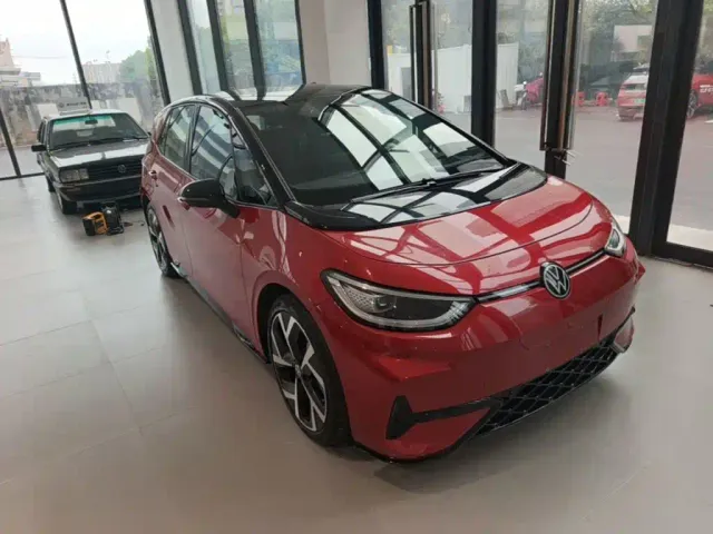 Volkswagen ID.3 — Фото автомобиля 3