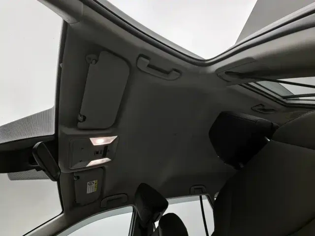Toyota RAV4 — Фото автомобиля 14