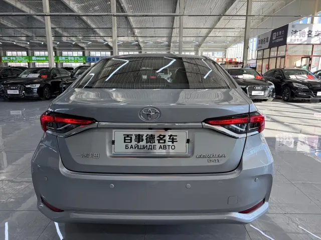 Toyota Corolla — Фото автомобиля 8