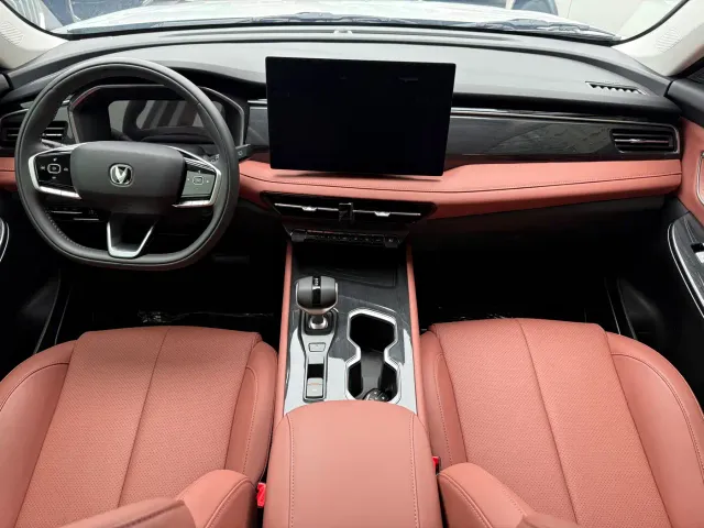 Changan CS75 — Фото автомобиля 4
