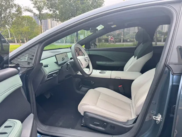 Nissan N7 — Фото автомобиля 8