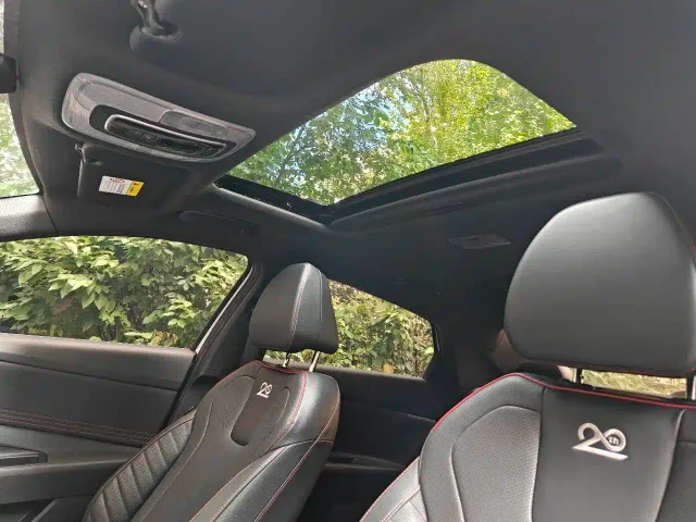 Hyundai Elantra — Фото автомобиля 11