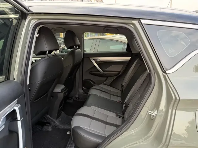 Geely Binyue — Фото автомобиля 8