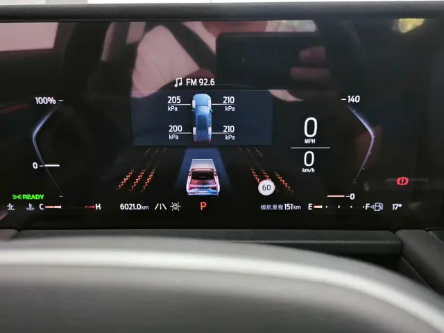 Ford Edge — Фото автомобиля 4