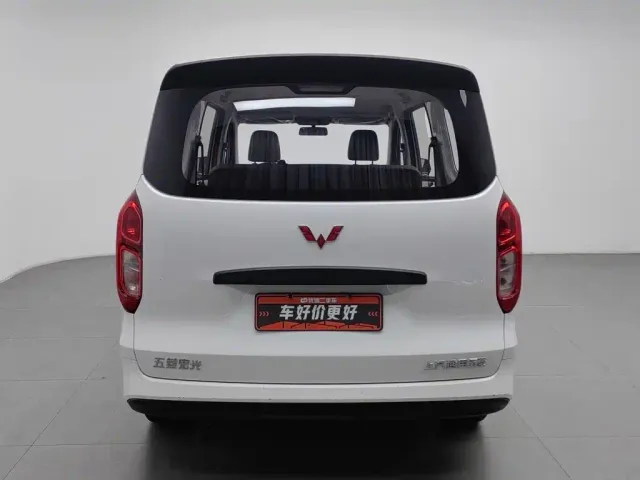 Wuling Hongguang — Фото автомобиля 4
