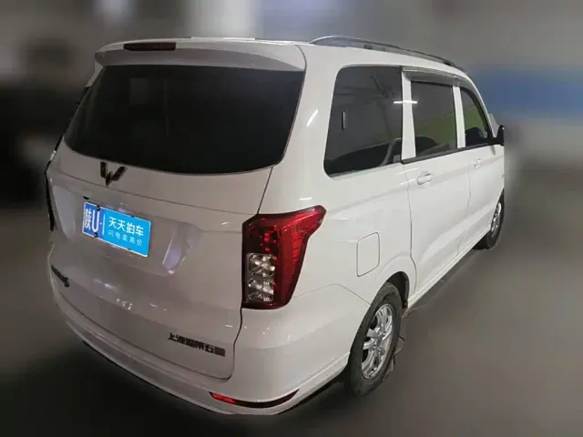 Wuling Hongguang — Фото автомобиля 2