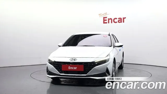 Hyundai AVANTE — Фото автомобиля 3