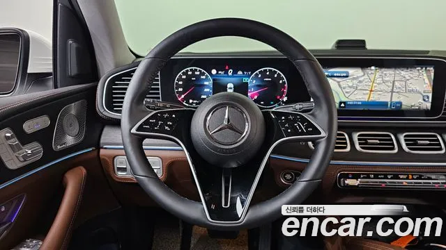 Mercedes-Benz GLE-Class — Фото автомобиля 12