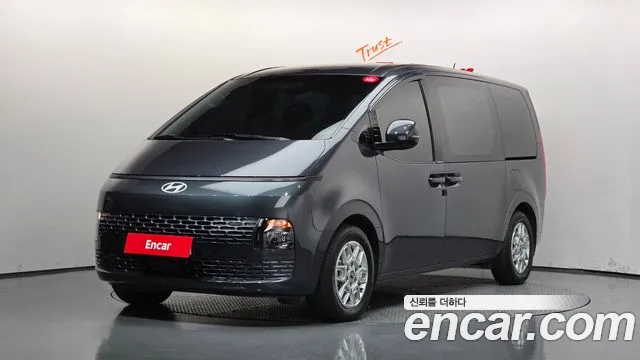 Фотография автомобиля — Hyundai Staria