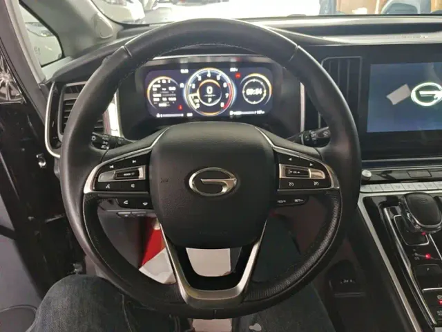 GAC Trumpchi M8 — Фото автомобиля 10