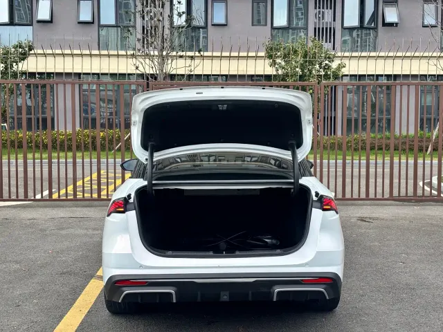 Geely Galaxy L6 — Фото автомобиля 19