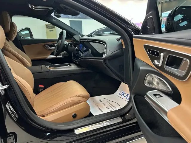 Mercedes-Benz E-Class — Фото автомобиля 16