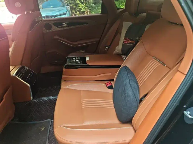 Hongqi H9 — Фото автомобиля 13