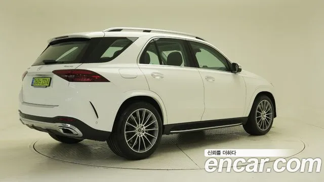 Mercedes-Benz GLE-Class — Фото автомобиля 2