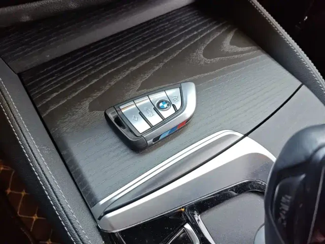 BMW 5 Series — Фото автомобиля 8