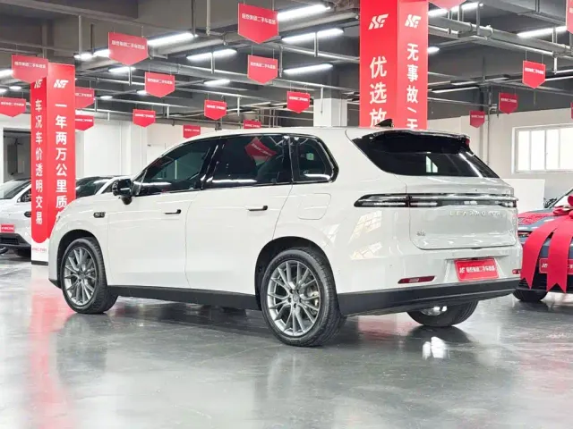 Leapmotor C10 — Фото автомобиля 7