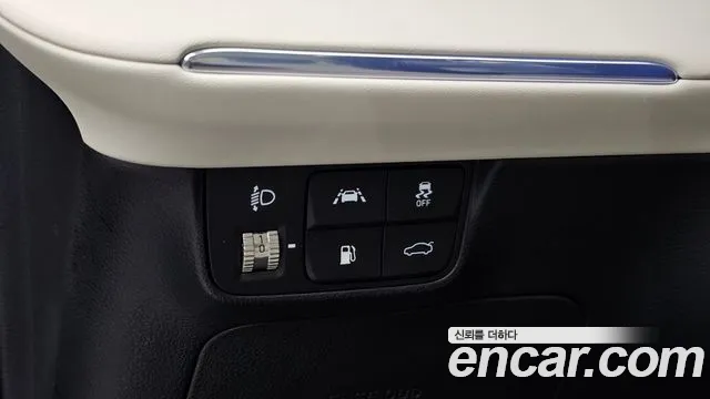 Hyundai Grandeur Grandeur (New) Hybrid — Фото автомобиля 13