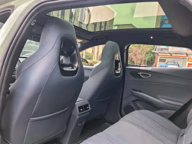 BYD Seal 06 GT — Фото автомобиля 11