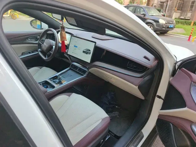 BYD Seal — Фото автомобиля 19