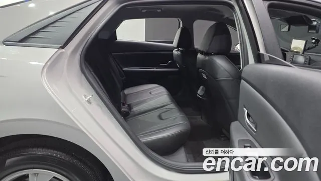 Hyundai Avante CN7 — Фото автомобиля 16