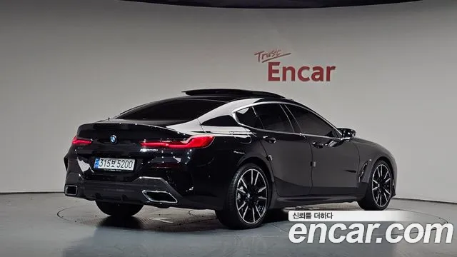 Фотография автомобиля — BMW 8-Series