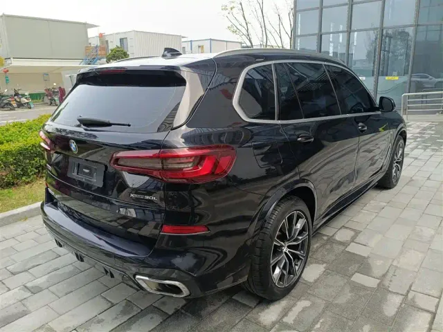 BMW X5 — Фото автомобиля 4