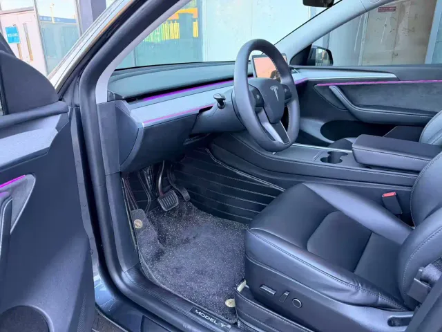 Tesla Model Y — Фото автомобиля 7