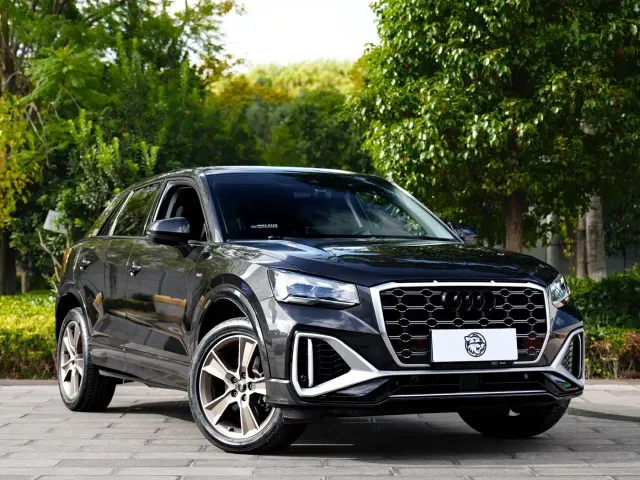 Audi Q2L — Фото автомобиля 3
