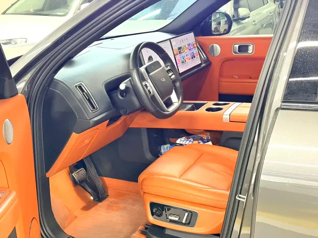 Li Auto L8 — Фото автомобиля 2