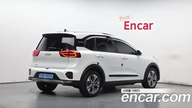 Kia Niro — Фото автомобиля 2