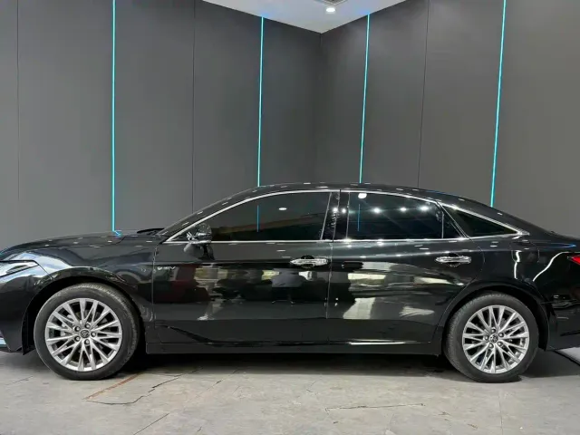 Toyota Avalon — Фото автомобиля 4