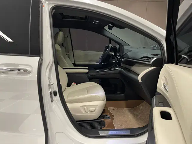 Toyota Granvia — Фото автомобиля 18