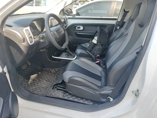 Roewe Clever — Фото автомобиля 14