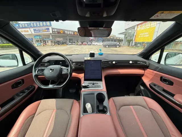 Nio EC6 — Фото автомобиля 10