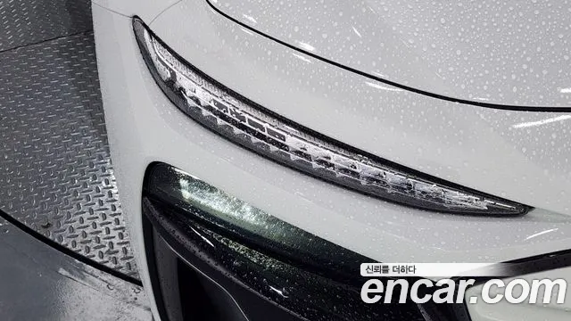 Audi A6 e-Tron — Фото автомобиля 19
