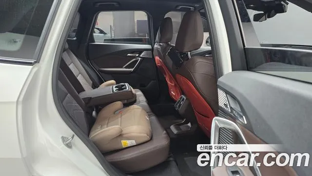 BMW X1 U11 — Фото автомобиля 11