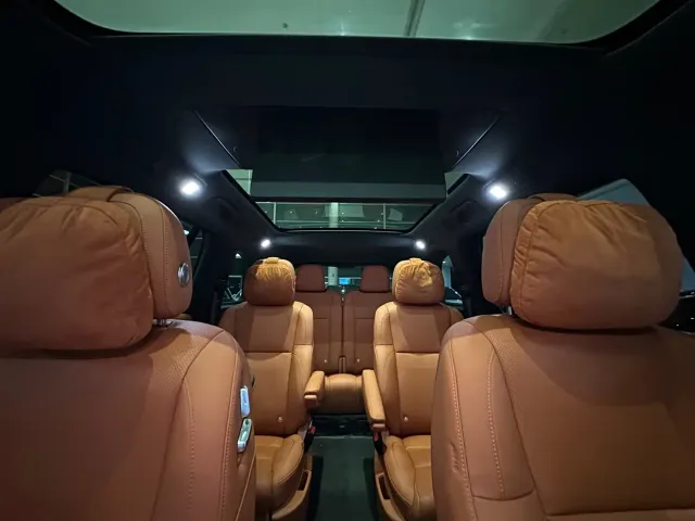 Li Auto L9 — Фото автомобиля 24