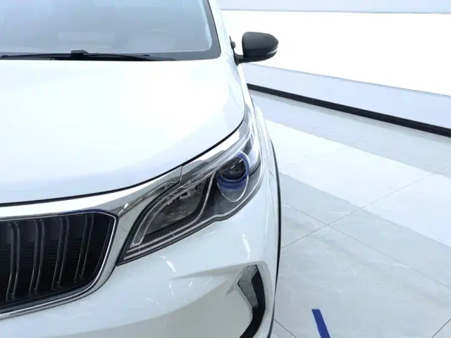 Geely Vision X3 — Фото автомобиля 5