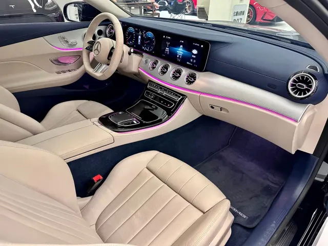 Mercedes-Benz E-Class — Фото автомобиля 14