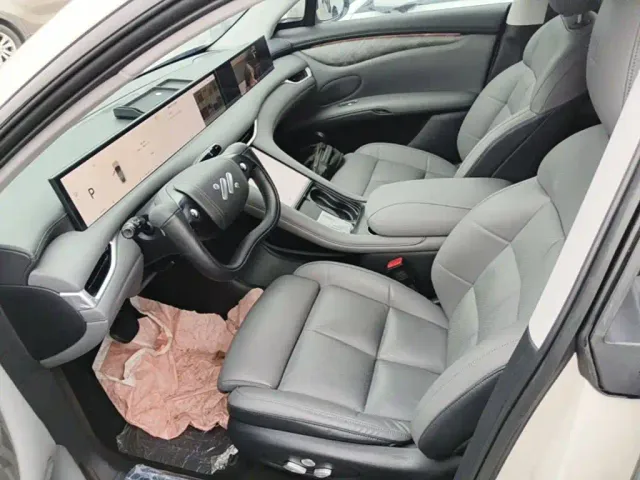 IM Motors LS6 — Фото автомобиля 14