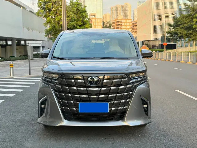 Toyota Alphard — Фото автомобиля 2