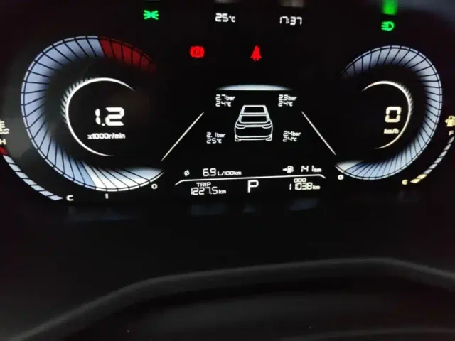 Geely Emgrand — Фото автомобиля 11