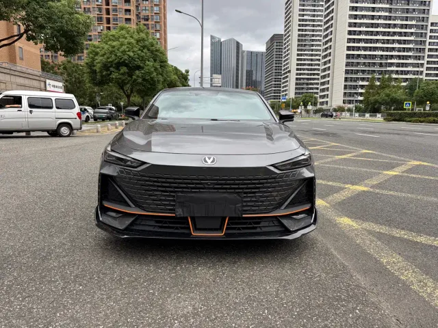 Changan UNI-V — Фото автомобиля 2