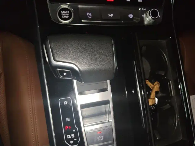 Audi Q7 — Фото автомобиля 10