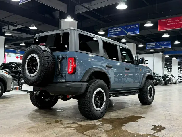Ford Bronco — Фото автомобиля 9