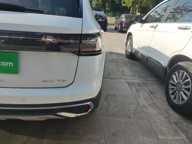 Volkswagen Tharu — Фото автомобиля 7